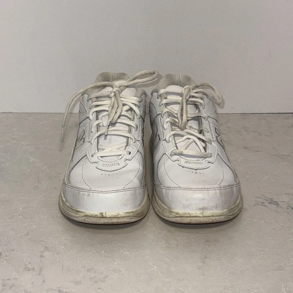New Balance 577 MW577WT Men's Size 8  4E White Low Top  Walking Shoes